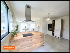 Belle maison individuelle de 129 m² avec 4 chambres et un garage indépendant sur une parcelle de 679 m² 