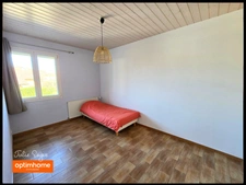 Maison de 126 m² avec 5 chambres, 2 garages, cour intérieure et jardin à Cessy centre