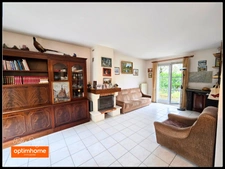 Maison individuelle avec 3 chambres, un jardin, un garage fermé et un parking
