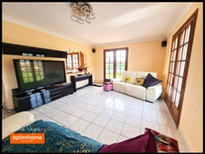 Magnifique maison de 168 m² avec 4 chambres et grande mezzanine, garage sur un terrain de 868 m²