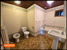 Maison à fort potentiel – 127m² évolutifs à 200m²,  annexe aménageable , vue Golf, proximité Genève