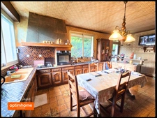 Maison individuelle de 250 m² avec sous-sol de 150 m², jardin de 1 380 m² - Divonne-les-Bains