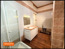 Maison de ville de 240 m² avec 5 chambres - cave et dépendance