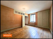 Maison à fort potentiel – 127m² évolutifs à 200m²,  annexe aménageable , vue Golf, proximité Genève
