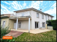 Maison à Gex avec 4 chambres, jardin, parking et double garage