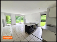 Appartement T2 Gex en rez-de-jardin avec cave et 2 Parkings sécurisés et accès piscine 