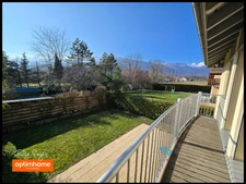 Maison de 126 m² avec 5 chambres, 2 garages, cour intérieure et jardin à Cessy centre