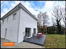 Belle maison individuelle de 129 m² avec 4 chambres et un garage indépendant sur une parcelle de 679 m² 