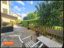 T3 en rez-de-jardin avec terrasse de 57 m², garage, cave et 2 parkings