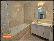 T3 Cessy centre en rez-de-jardin avec terrasse de 57 m², garage, cave et parking