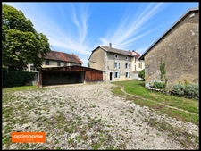 Maison à fort potentiel – 127m² évolutifs à 200m²,  annexe aménageable , vue Golf, proximité Genève