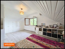 Maison individuelle Cessy - 1100m² de terrain, sous-sol complet – 2 chambres, bureau et espace mezzanine – Quartier Tutegny