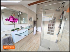 Maison familiale avec studio indépendant, terrasse exceptionnelle, garage, carport et vue dégagée – Chevrier 
