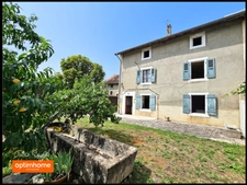 Maison à fort potentiel – 127m² évolutifs à 200m²,  annexe aménageable , vue Golf, proximité Genève