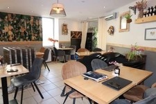 A VENDRE SUPERBE RESTAURANT AU COEUR DE ROCHEFORT (17)