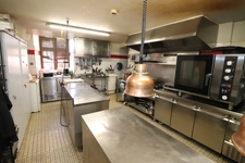 SUPERBE HOTEL RESTAURANT LOGIS DE FRANCE  A VENDRE  LOCALISATION SECTEUR LUSIGNAN (86)