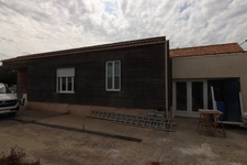 Local/bureau/ atelier avec 500m² de terrain à louer ROCHEFORT (17)