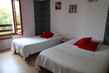 VENTE FONDS DE COMMERCE  AUBERGE, BAR AVEC LICENCE IV, GITES, USSON DU POITOU (86)