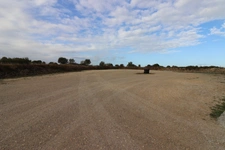 HANGAR DE 395M² A LOUER SUR LE SECTEUR DE ROCHEFORT 17300