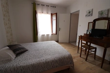 VENTE FONDS DE COMMERCE  AUBERGE, BAR AVEC LICENCE IV, GITES, USSON DU POITOU (86)