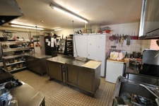 SUPERBE HOTEL RESTAURANT LOGIS DE FRANCE  A VENDRE  LOCALISATION SECTEUR LUSIGNAN (86)