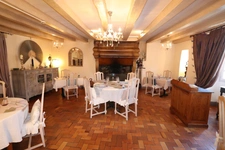 SUPERBE HOTEL RESTAURANT LOGIS DE FRANCE  A VENDRE  LOCALISATION SECTEUR LUSIGNAN (86)