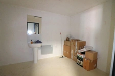 BATIMENT ETAT NEUF DESSERVANT LOCAL COMMERCIAL DE 220 M² AU SOL