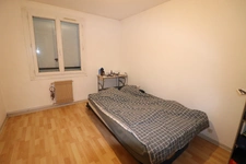 VENTE D'UNE MAISON LOUER EN DEUX APPARTEMENTS ROCHEFORT (17)