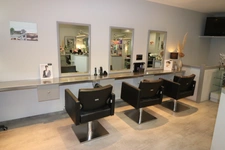 SALON DE COIFFURE A VENDRE A ROCHEFORT (17)