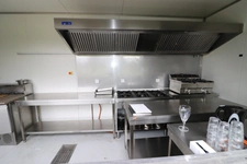 Vente d'un container restauration entièrement équipé neuf sur terrasse de 80 places