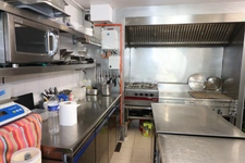 A VENDRE SUPERBE RESTAURANT AU COEUR DE ROCHEFORT (17)