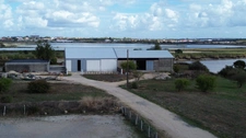 HANGAR DE 230M² A LOUER SUR LE SECTEUR DE  ROCHEFORT 17300