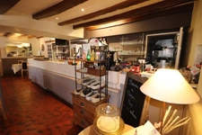 SUPERBE HOTEL RESTAURANT LOGIS DE FRANCE  A VENDRE  LOCALISATION SECTEUR LUSIGNAN (86)
