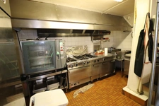 VENTE FONDS DE COMMERCE  AUBERGE, BAR AVEC LICENCE IV, GITES, USSON DU POITOU (86)