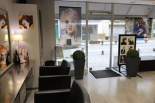 SALON DE COIFFURE A VENDRE A ROCHEFORT (17)