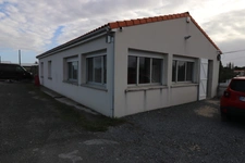   A LOUER PLATEFORME LOGISTIQUE SECTEUR DE ROCHEFORT (17)