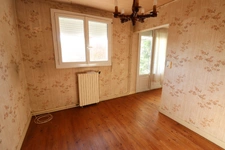 Maison de maçon type F 4 de 75m² secteur SAINT JEAN D'ANGELY (17)