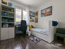 Maison de plain pied de 109 m² avec 3 chambres et un bureau sur une parcelle de 909 m² à Saint Maurice de Remens 01500