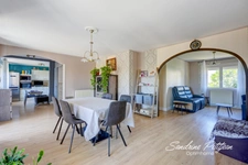 A vendre Maison 145m² – 6 pièces - Garage – Piscine– Terrain 612 M² - MIONNAY 01390