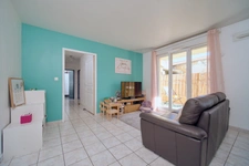 Exclusivité à SAINT ANDRÉ DE CORCY – Bel appartement T3 de 67 m², 2 chambres + buanderie, garage