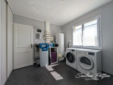 COUP DE CŒUR Maison 140 m² - 4 chambres, double garage, terrain 1500 m² avec piscine et jacuzzi