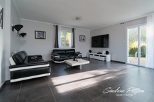 COUP DE CŒUR Maison 140 m² - 4 chambres, double garage, terrain 1500 m² avec piscine et jacuzzi