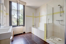 Maison bourgeoise 228m² - 6 chambres - Jardin - Saint Priest Village 