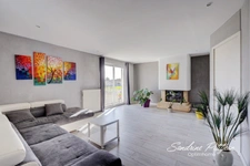 Maison familiale 143 m² 6 pièces - Piscine - Au calme - Saint André de Corcy