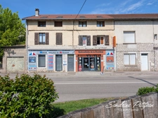 Appartement à vendre 2 pièces -57.69m² - cour - Villars les Dombes