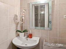 Maison de plain pied de 109 m² avec 3 chambres et un bureau sur une parcelle de 909 m² à Saint Maurice de Remens 01500