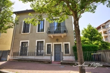 Maison bourgeoise 228m² - 6 chambres - Jardin - Saint Priest Village 