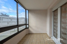 Grand T3 traversant de 81 m² - Garage double - Villeurbanne GrandClément 