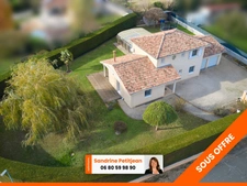 COUP DE CŒUR Maison 140 m² - 4 chambres, double garage, terrain 1500 m² avec piscine et jacuzzi