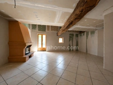 A vendre maison en pierre - a rénover - potentiel 140m² + garage + terrasse 16.7m² - Bettant